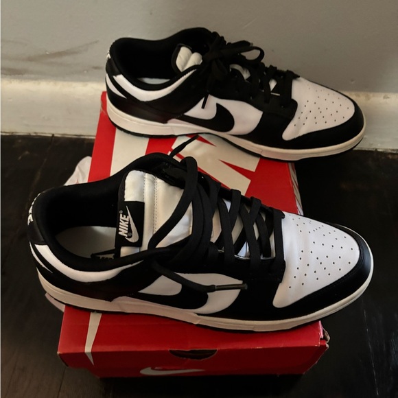 Nike Men's panda dunks - Picture 2 of 7